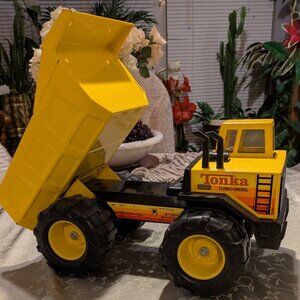 Tonka Turbo Diesel yellow metal dump truck, lg wheels, sz 17Lx10.5 tall